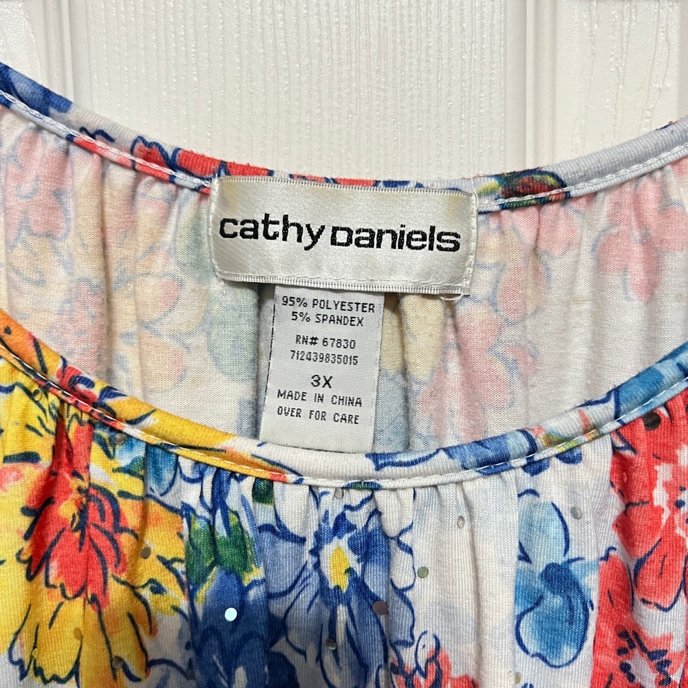 Cathy Daniels Women's Floral Top - Multicolor - Picture 3 of 3